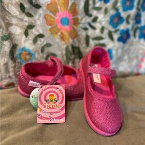 Cienta Pink Cozy Slippers